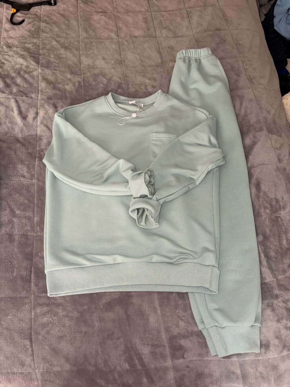 Arshiner Two-Piece Crewneck Sweatshirt and Joggers Loungewear Set